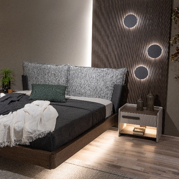 LAZY OAK BED