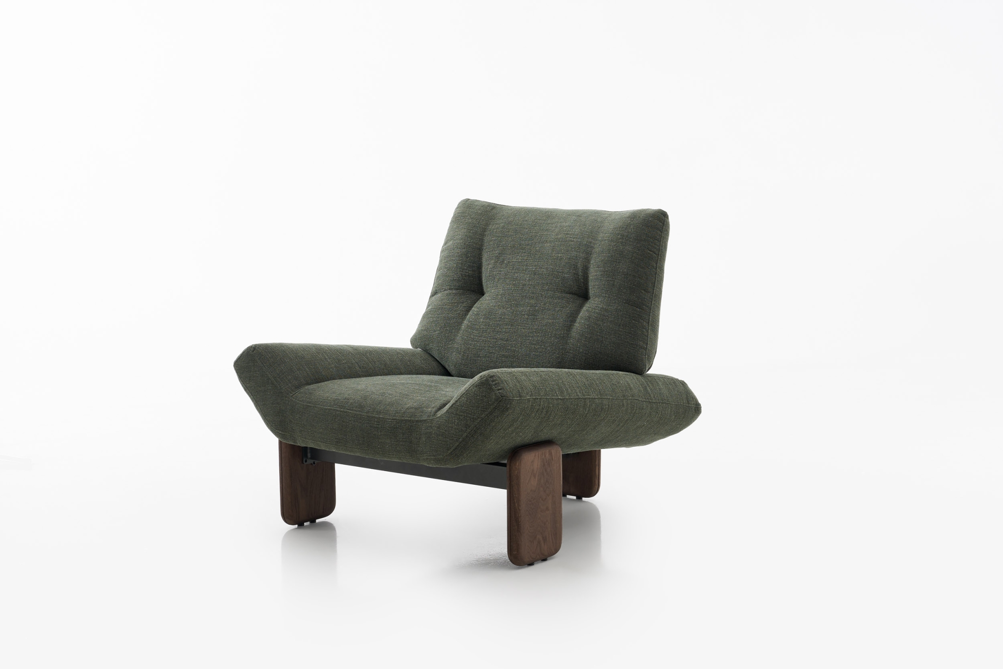 URBAN ARMCHAIR