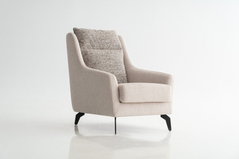 ELTON ARMCHAIR